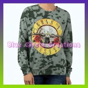 Guns N' Roses Green Tie Dye Long Sleeve Pullover Sweatshirt
•Size Small